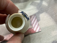 Lade das Bild in den Galerie-Viewer, Original Vintage Crested China Ware Vase - Ryde - Isle of Wight - The Militaria Shop