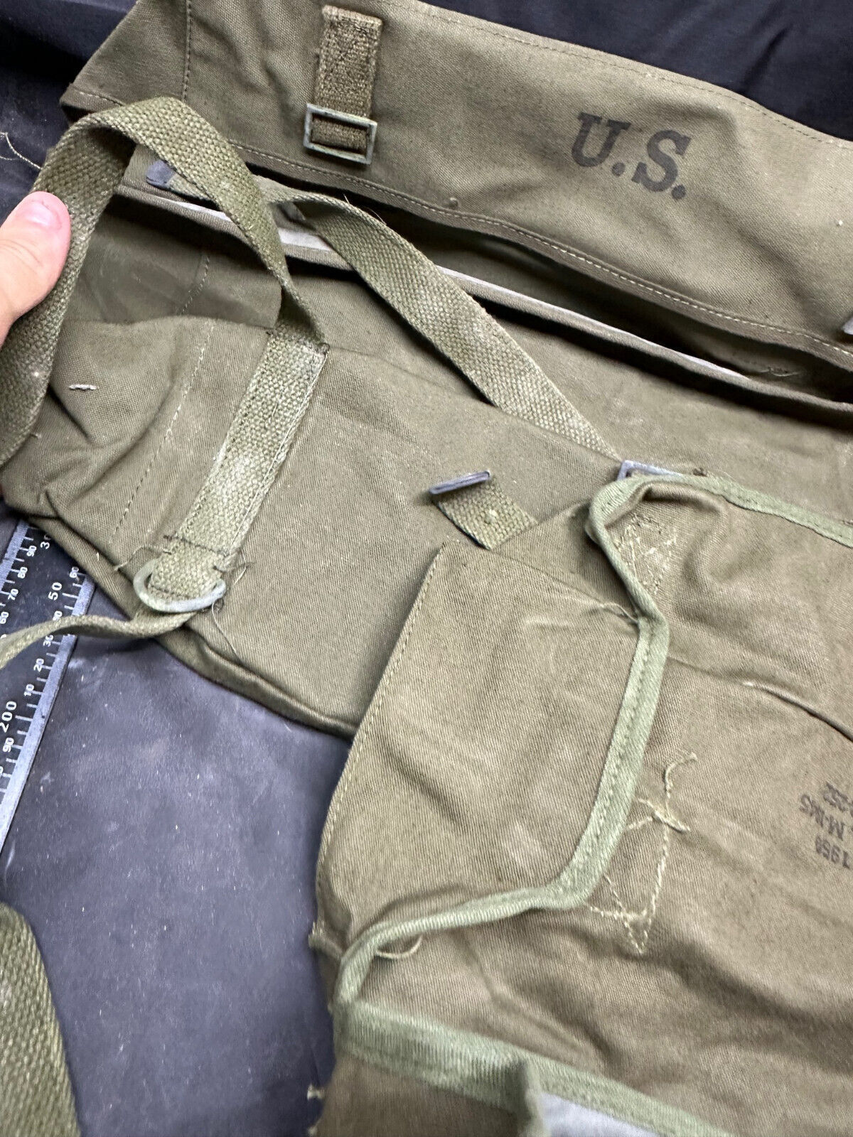 Original US Army M-1945 Field Pack Cargo Bag - WW2 Korea Vietnam - NEW OLD STOCK - The Militaria Shop