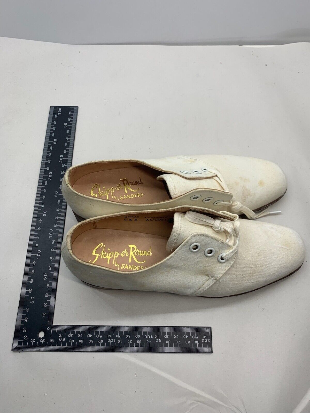 Original WW2 British Army Women's White Summer Shoes - ATS WAAF - Size 240s - The Militaria Shop