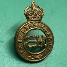 Load image into Gallery viewer, Original British Army Edward VIII The Life Guards Cap Badge - The Militaria Shop
