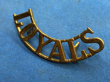 Load image into Gallery viewer, Original WW2 British Army Loyal North Lancashire Brass Shoulder Title - The Militaria Shop