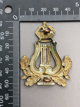 Load image into Gallery viewer, Original WW1 British Army Cap Badge - Musicians / Bandsmans King's Crown - The Militaria Shop