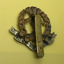 Load image into Gallery viewer, Original WW2 British Army Cap Badge - Middlesex Regiment - The Militaria Shop