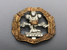 Lade das Bild in den Galerie-Viewer, Original WW1 British Army South Lancashire Prince of Wales Volunteers Cap Badge - The Militaria Shop