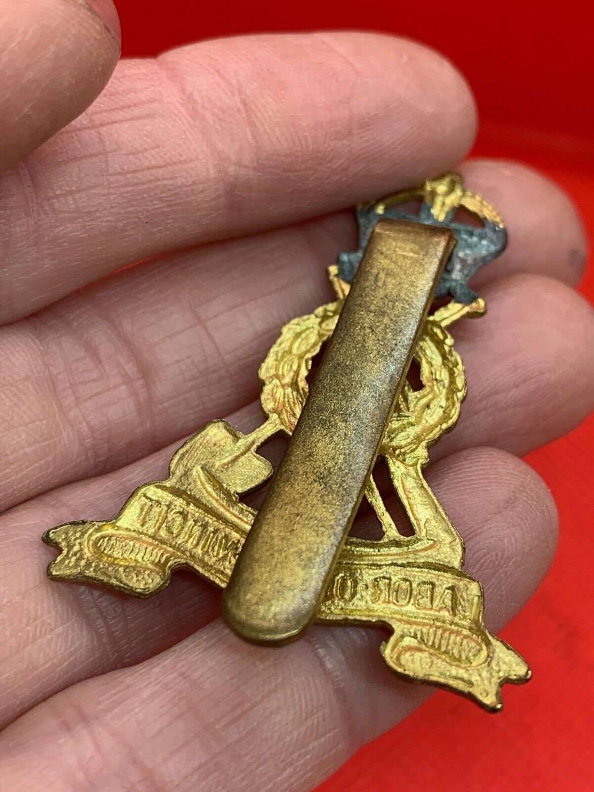 Original WW2 British Army Labour Corps Brass Kings Crown Cap Badge - The Militaria Shop