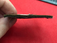 Lade das Bild in den Galerie-Viewer, British Army Parachute Course Trained Paratrooper Bulb - The Militaria Shop