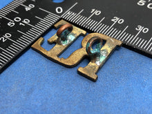 Load image into Gallery viewer, Original WW1 / WW2 Brass British Army Shoulder Title - RE Royal Engineers - The Militaria Shop