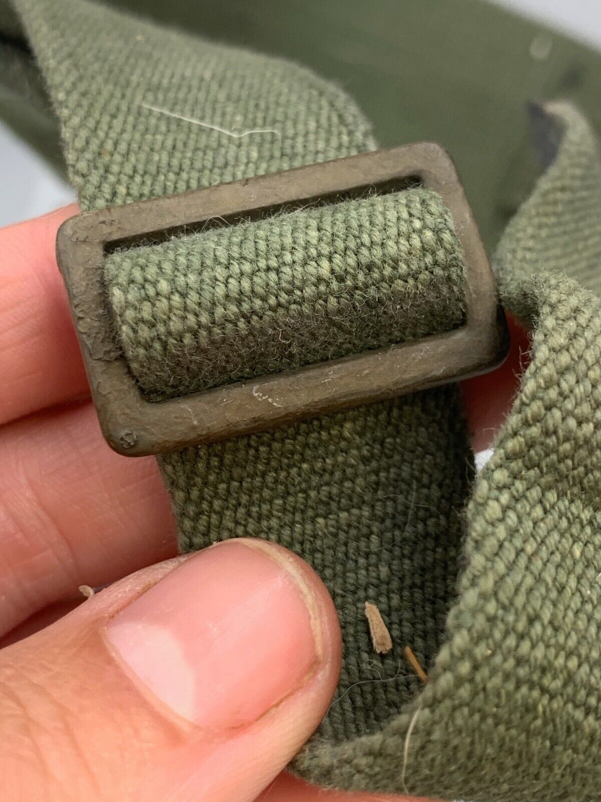 Original WW2 British Army 44 Pattern Shoulder Strap - 1945 Dated - The Militaria Shop