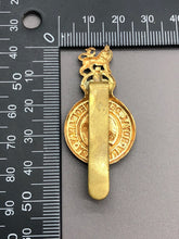 Load image into Gallery viewer, WW1 British Army Royal Devon Yeomanry R.F.A. Cap Badge - The Militaria Shop