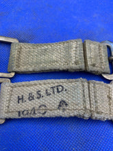 Charger l'image dans la galerie, Original WW2 British Army 37 Pattern Brace Adaptors Pair - The Militaria Shop