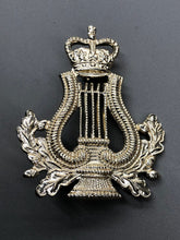 Load image into Gallery viewer, Genuine British Army Musicians / Bandsmans Cap Badge - The Militaria Shop