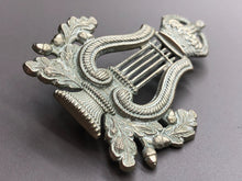 Charger l'image dans la galerie, Original WW2 British Army Musicians / Bandsmans Cap Badge - The Militaria Shop