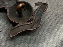Load image into Gallery viewer, Original WW1 / WW2 British Army Artillery Officer's Bronze Cap / Collar Bad - The Militaria Shop
