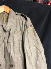 Lade das Bild in den Galerie-Viewer, West German Field Jacket Green Wool Shirt Military Uniform Germany - 174/96 - The Militaria Shop