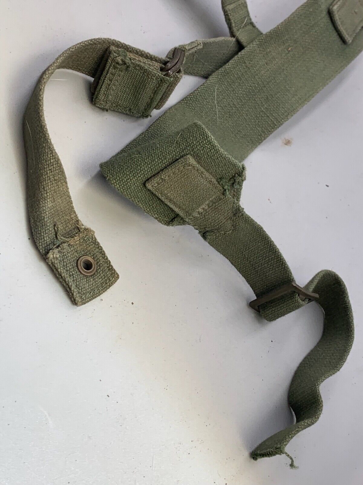 Original WW2 British Army 44 Pattern Shoulder Strap - 1945 Dated - The Militaria Shop