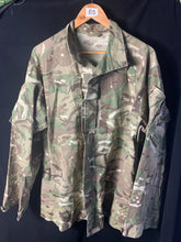 Charger l'image dans la galerie, Genuine British Army MTP Camouflage Combat Jacket - 180/96 - The Militaria Shop