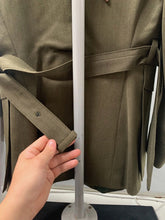 Charger l'image dans la galerie, Original US Marine Corps USMC Dress Tunic & Gloves - 38 Chest - The Militaria Shop