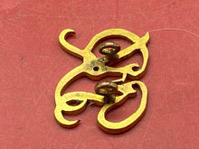 Load image into Gallery viewer, Original WW2 British Army Recruiting Staff GVIR cap badge circa 1937-52 - The Militaria Shop