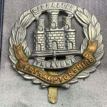 Charger l'image dans la galerie, Original WW2 British Army Northamptonshire Regiment Cap Badge - The Militaria Shop