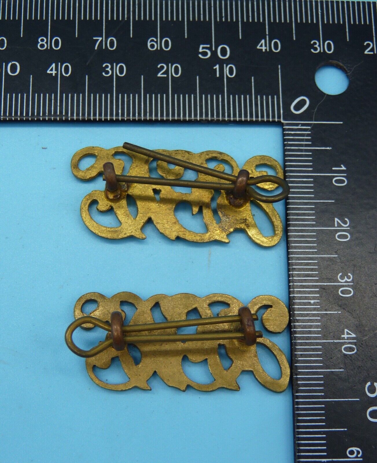 WW1 British Army Royal Army Pay Corps RAPC Original Brass Shoulder Titles. - The Militaria Shop