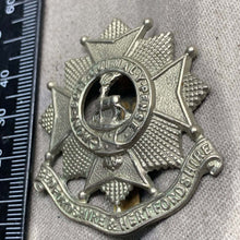 Load image into Gallery viewer, Original WW2 British Army Bedfordshire & Hertfordshire Regiment Cap Badge - The Militaria Shop