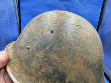 Charger l'image dans la galerie, WW2 British / Canadian Army Mk3 Combat Turtle Helmet - Good Original Helmet - The Militaria Shop