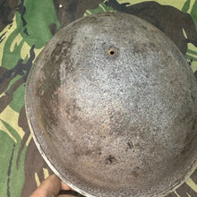 Charger l'image dans la galerie, Original WW2 British / Canadian Army Mk3 Turtle Helmet - The Militaria Shop