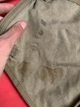 Charger l'image dans la galerie, Original WW2 US Army M1928 Haversack Pack Tail - 1944 Dated - The Militaria Shop