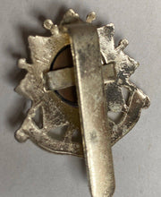 Load image into Gallery viewer, A white metal British Army Bedfordshire & Hertfordshire Regiment cap badge. - The Militaria Shop