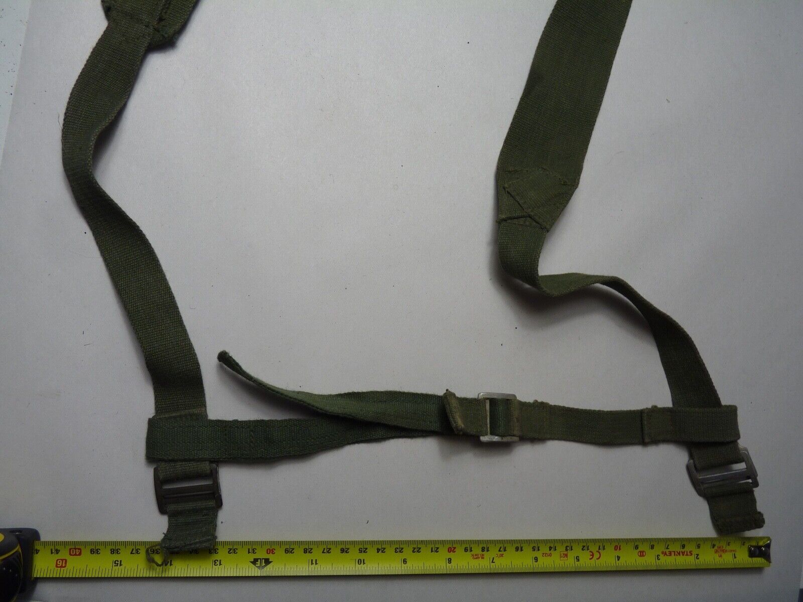 Original WW2 British Army 44 Pattern Shoulder Cross Straps Set - 1945 Dated - The Militaria Shop