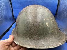 Charger l'image dans la galerie, WW2 British / Canadian Army Mk3 Combat Turtle Helmet - Good Original Helmet - The Militaria Shop