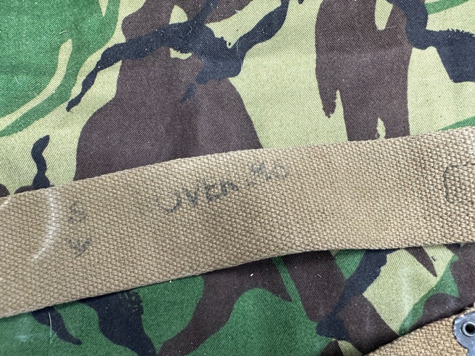 Original WW2 British Army 37 Pattern Shoulder Strap - Normal - Wartime Dated - The Militaria Shop