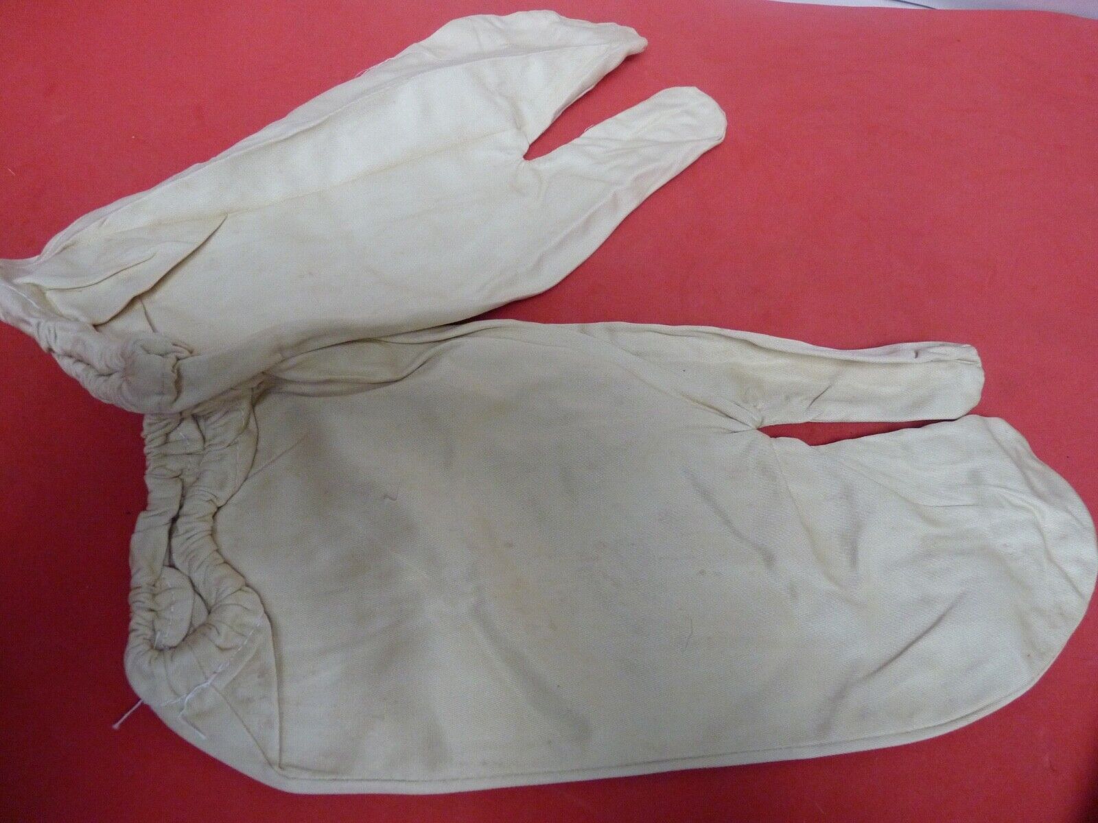 Original WW2 British Army Gunners Winter White Gloves - 1942 - The Militaria Shop