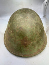 Charger l'image dans la galerie, Original WW2 British / Canadian Army Mk3 Turtle Combat Helmet - The Militaria Shop
