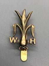 Load image into Gallery viewer, Original WW1 British Army Welsh Horse Cap Badge - The Militaria Shop