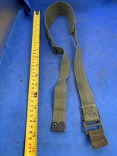 Lade das Bild in den Galerie-Viewer, Original WW2 British Army 44 Pattern Shoulder Strap - 1945 Dated - The Militaria Shop