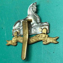 Load image into Gallery viewer, Original WW2 British Army Cap Badge - The Lincolnshire Regiment - The Militaria Shop