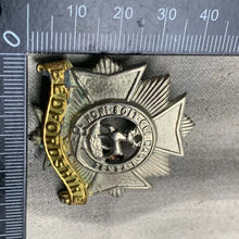 Load image into Gallery viewer, Original WW1 British Army Bedfordshire Regiment Cap Badge - The Militaria Shop