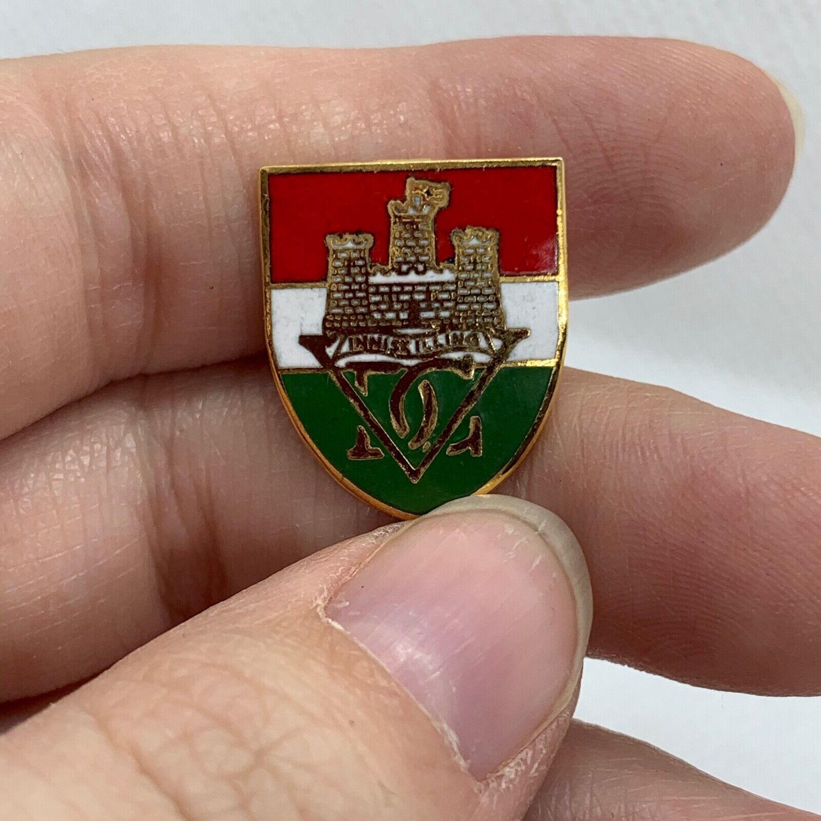 5th Inniskilling Dragoon- NEW British Army Military Cap/Tie/Lapel Pin Badge #143 - The Militaria Shop