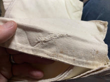 Load image into Gallery viewer, WW2 British Army Mess Tin Protective Cover - Very Clean Condition Original. - The Militaria Shop