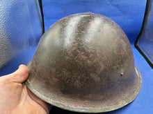 Charger l'image dans la galerie, WW2 British / Canadian Army Mk3 Combat Turtle Helmet - Good Original Helmet - The Militaria Shop