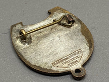 Lade das Bild in den Galerie-Viewer, Original Clarks Shoes League of Foot Freedom Enamel Badge - The Militaria Shop