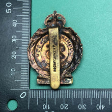 Load image into Gallery viewer, Original WW1 British Army 25th (County of London) Cyclist Battalion Cap Badge - The Militaria Shop