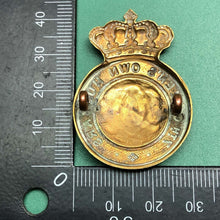 Charger l'image dans la galerie, Original Victorian British Army Cap Badge - 7th Queen's Own Hussars - The Militaria Shop