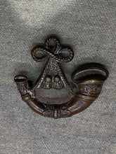 Load image into Gallery viewer, Original British Army WW1 / WW2 Officer's Bronze Collar Badge - The Militaria Shop