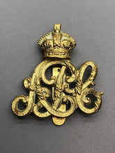 Charger l'image dans la galerie, Original WW1 British Army Cap Badge - Army Pay Corps - The Militaria Shop
