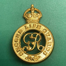 Load image into Gallery viewer, Original WW1 British Army Second Life Guards Cap Badge George V - The Militaria Shop