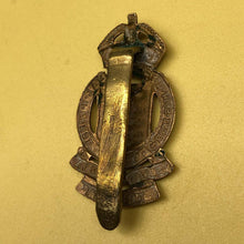 Load image into Gallery viewer, Original WW2 British Army Royal Army Ordnance Corps RAOC Cap Badge - The Militaria Shop