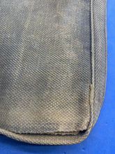 Lade das Bild in den Galerie-Viewer, WW2 British Army / RAF 37 Pattern Webbing Water Bottle Carrier Harness 1943 Date - The Militaria Shop