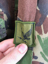 Load image into Gallery viewer, Size 190/104 - Vintage British Army DPM Lightweight Combat Jacket Smock - The Militaria Shop